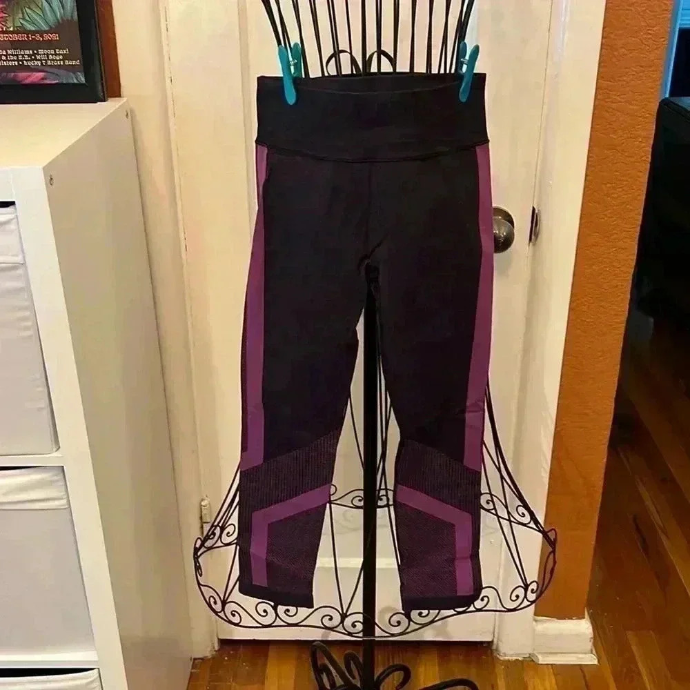 Under Armour Cropped Leggings-Sz M